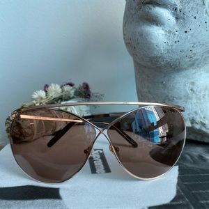 Tom Ford Stevie Sunglasses • Like New!!